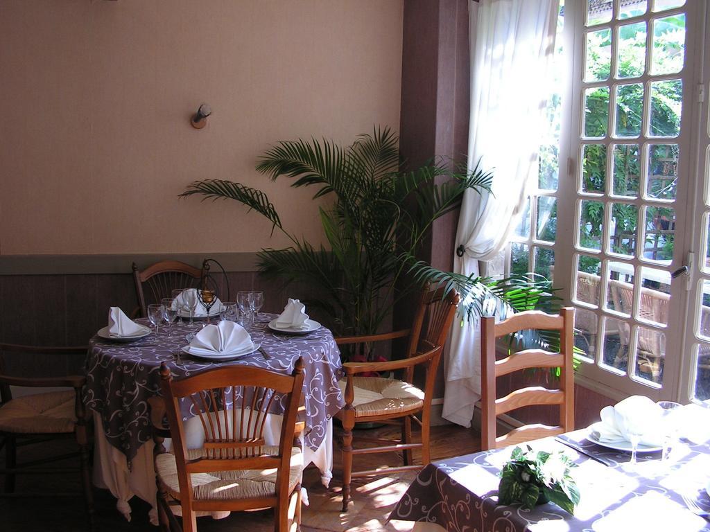 Hotel Restaurant Henri IV Eauze Exteriér fotografie