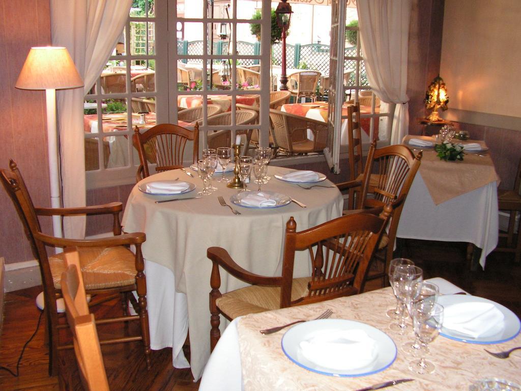 Hotel Restaurant Henri IV Eauze Exteriér fotografie