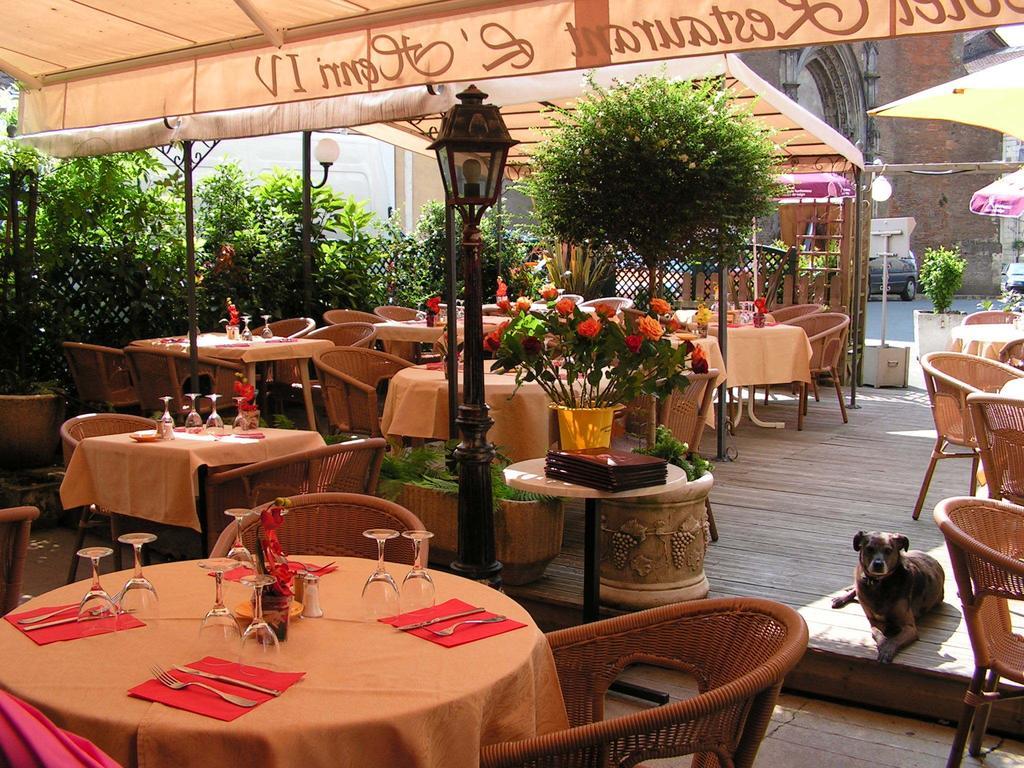 Hotel Restaurant Henri IV Eauze Exteriér fotografie